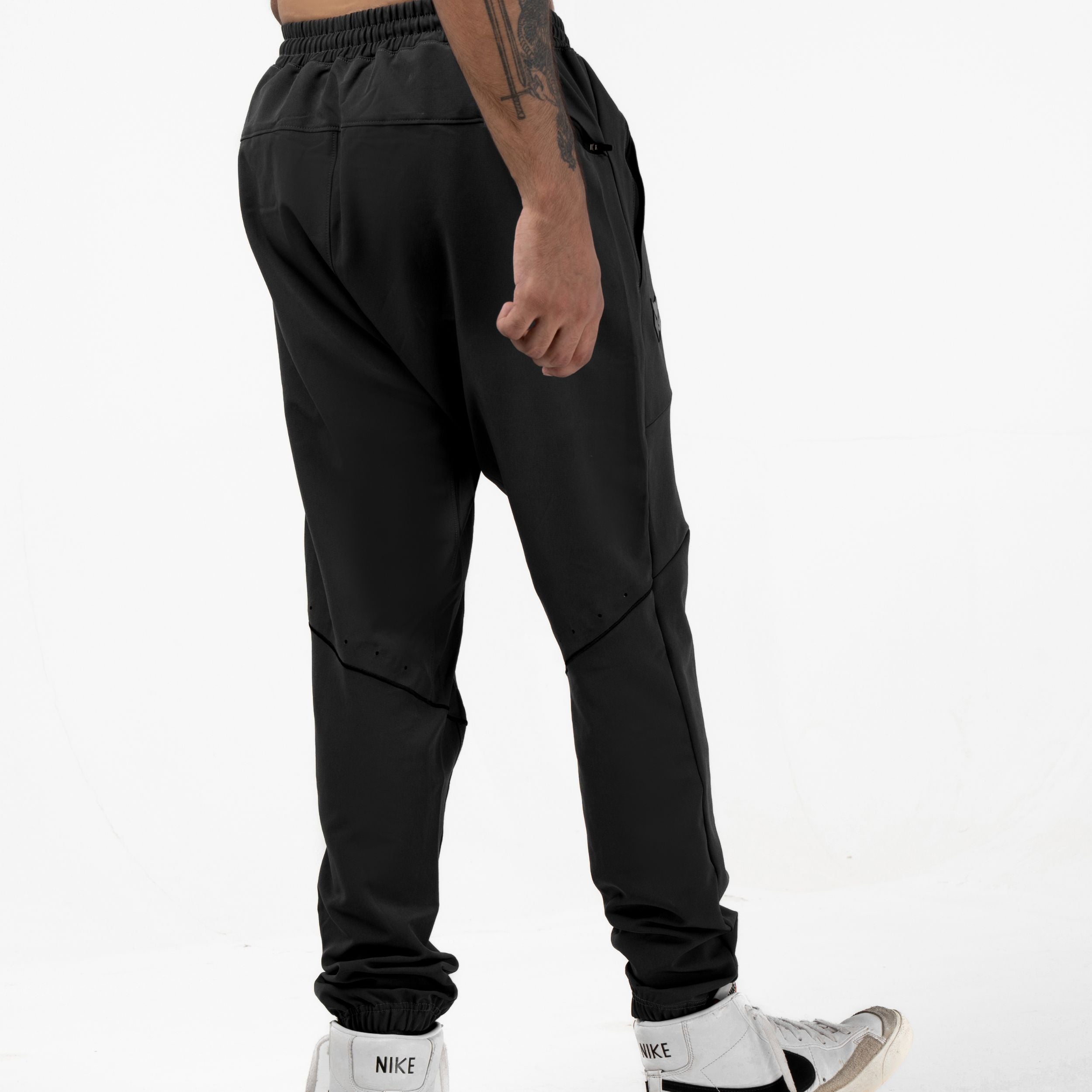 TACTRACE_09 TROUSER — WAR BLACK — Additional angle (4)