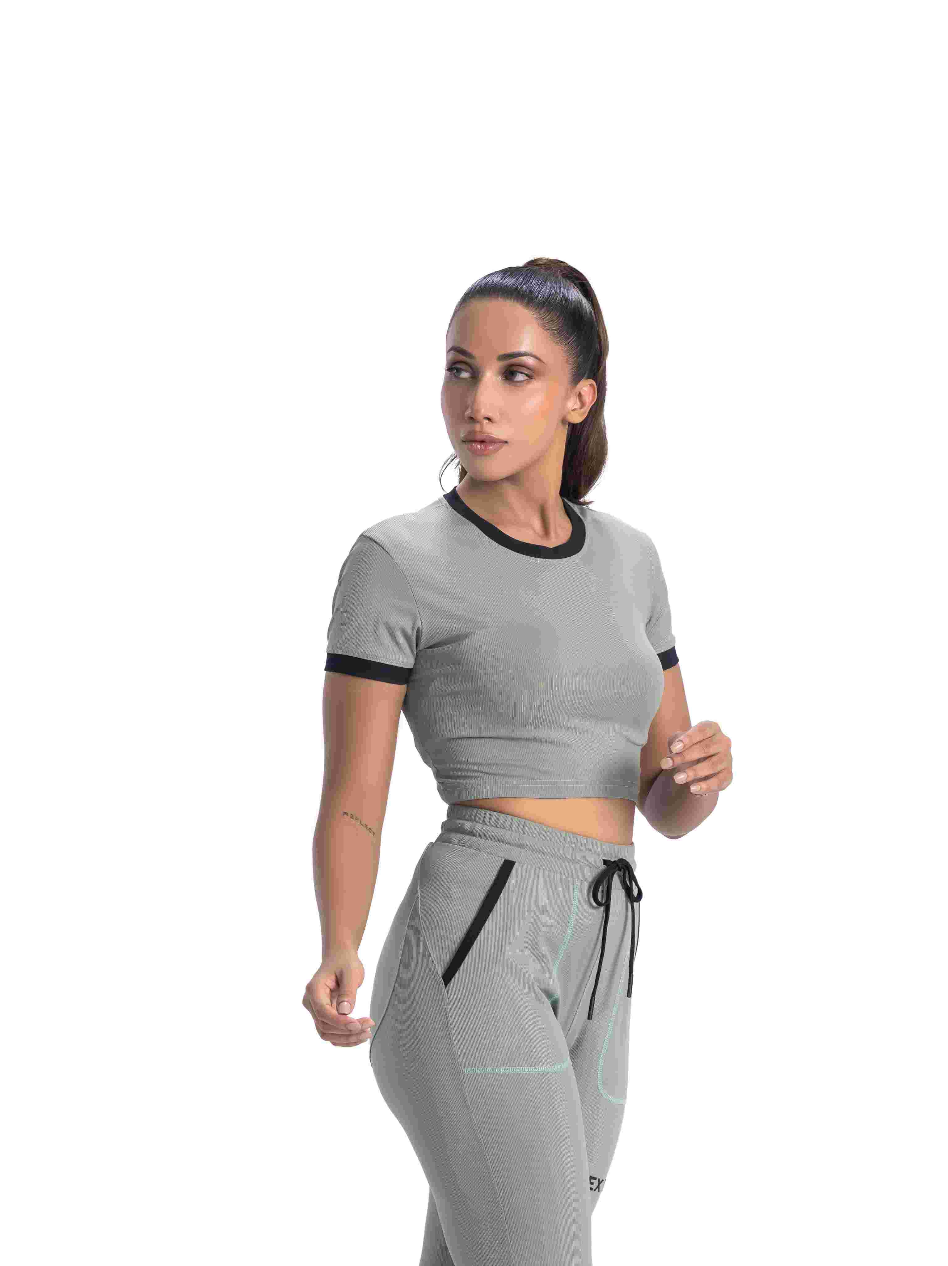 Cropped Tee