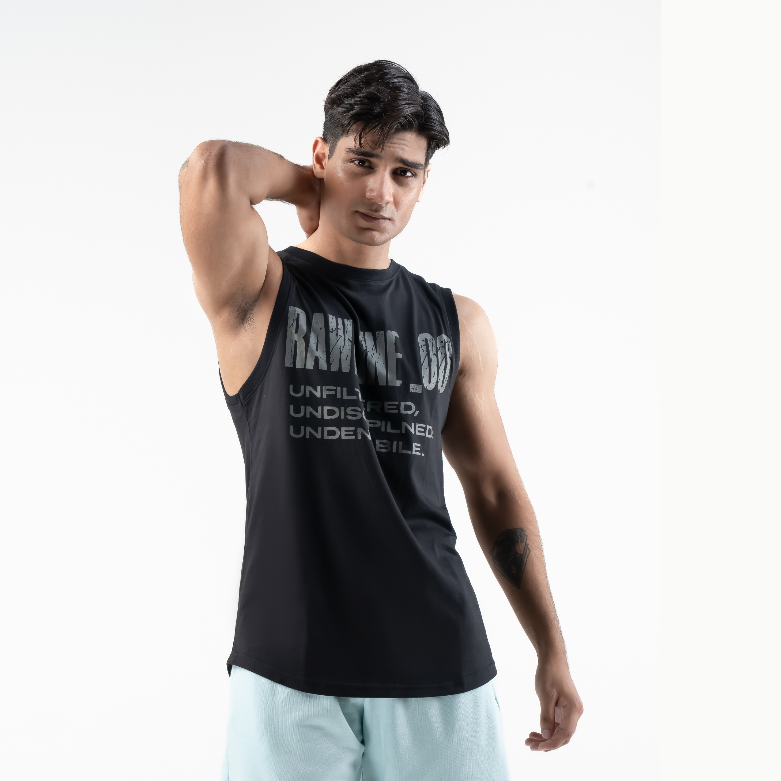 RAWLINE_00 VEST — WAR BLACK