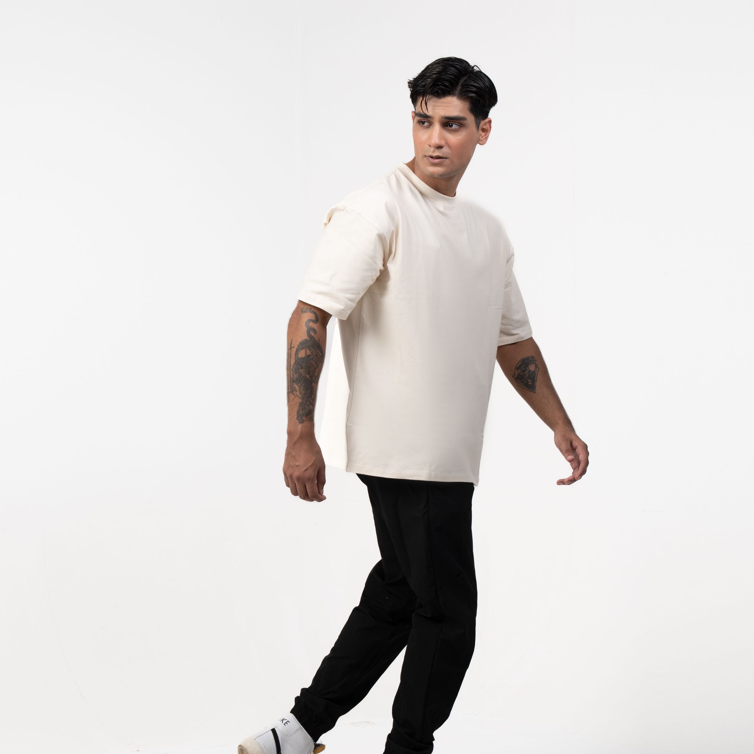 WOLFMODE_77 OVERSIZED TEE — BONE DUST — side detail