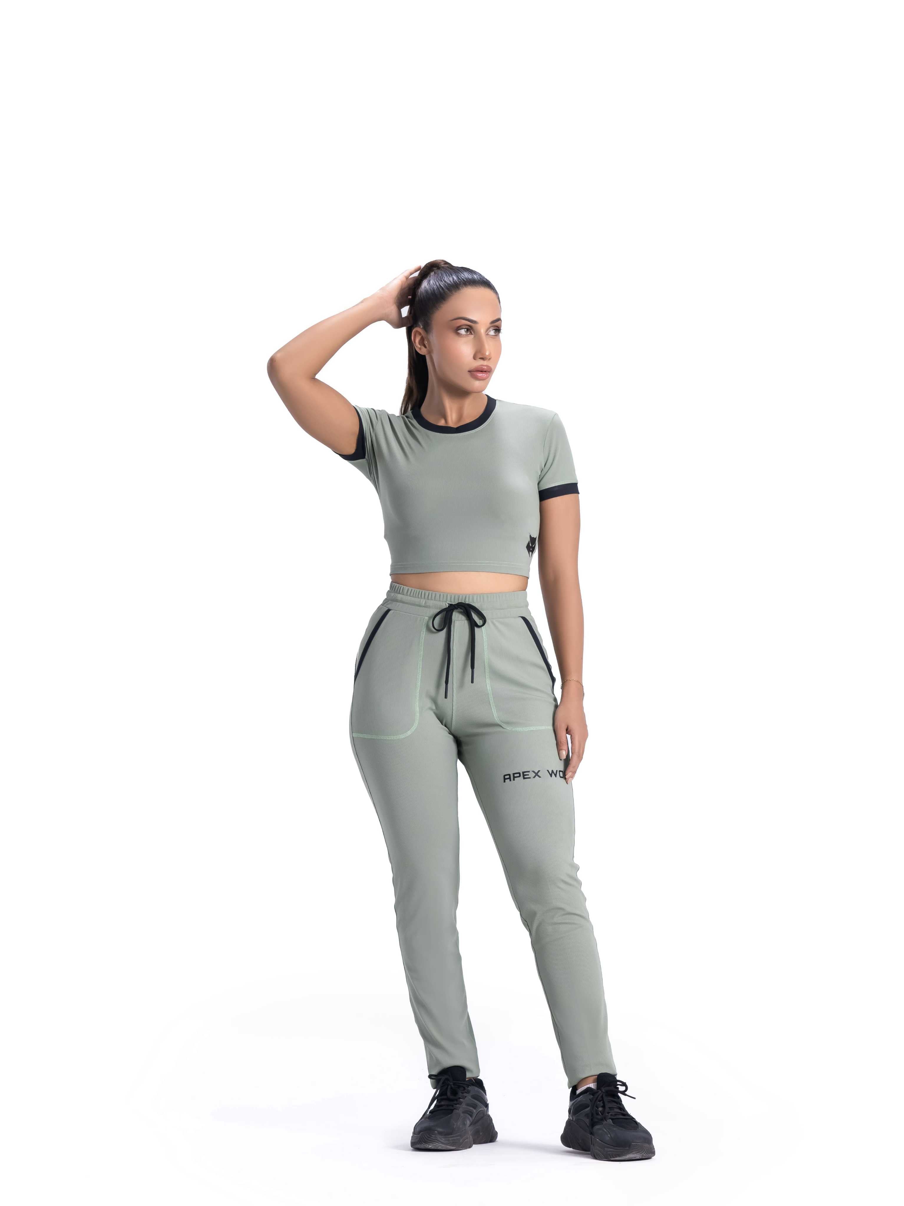Cropped Tee