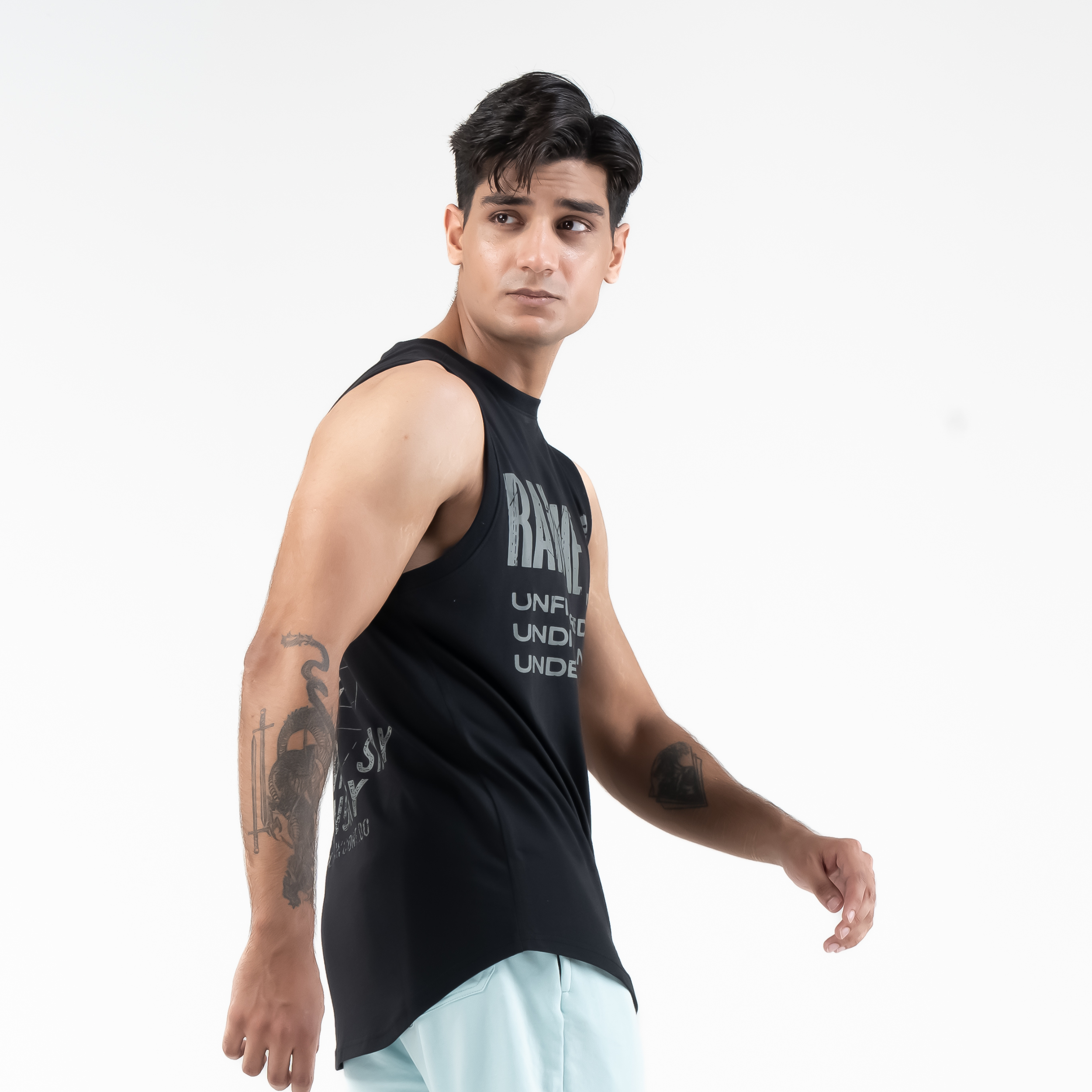 RAWLINE_00 VEST — WAR BLACK